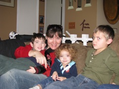 sara_and_kids_002